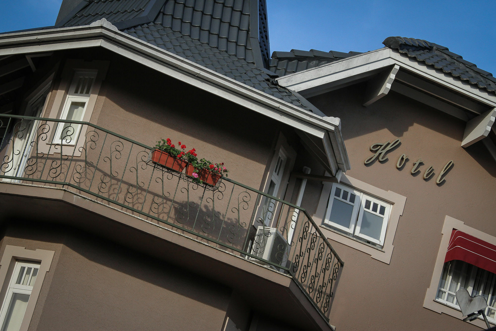 Pousada Bella Terra Gramado Exterior photo